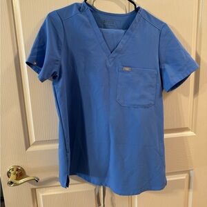 FIGS matching scrub set! Pants are Joggers and are a petite small.